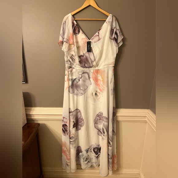 CITY CHIC Bella Rosa Ivory Maxi Dress Size 16 - Picture 3 of 11